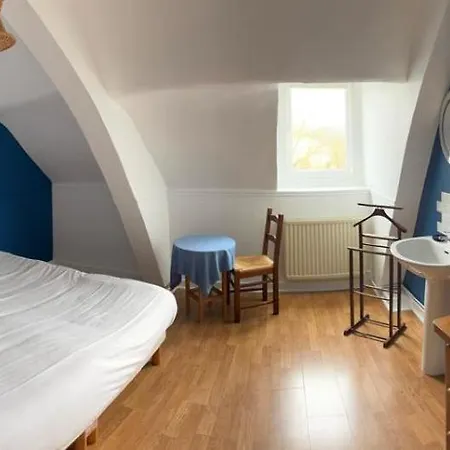Le Manoir De Conteville בית הארחה *