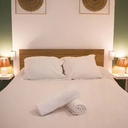 Le Manoir De Conteville Guest house *