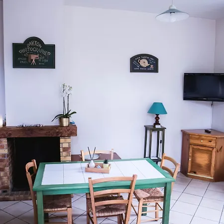 Le Manoir De Conteville *
