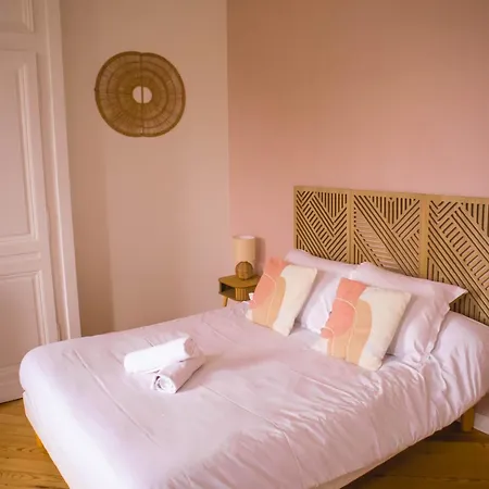 Le Manoir De Conteville Guest house